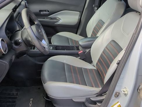 Used 2021 Nissan Kicks SR w/ SR Premium Package FWD image 11