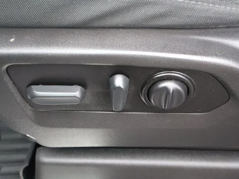 Used 2022 Chevrolet Silverado 2500 LT w/ Convenience Package image 14