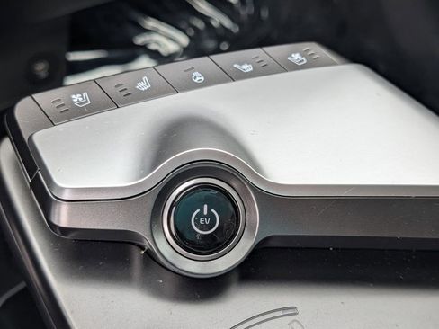 Certified 2024 Kia EV6 Wind image 32