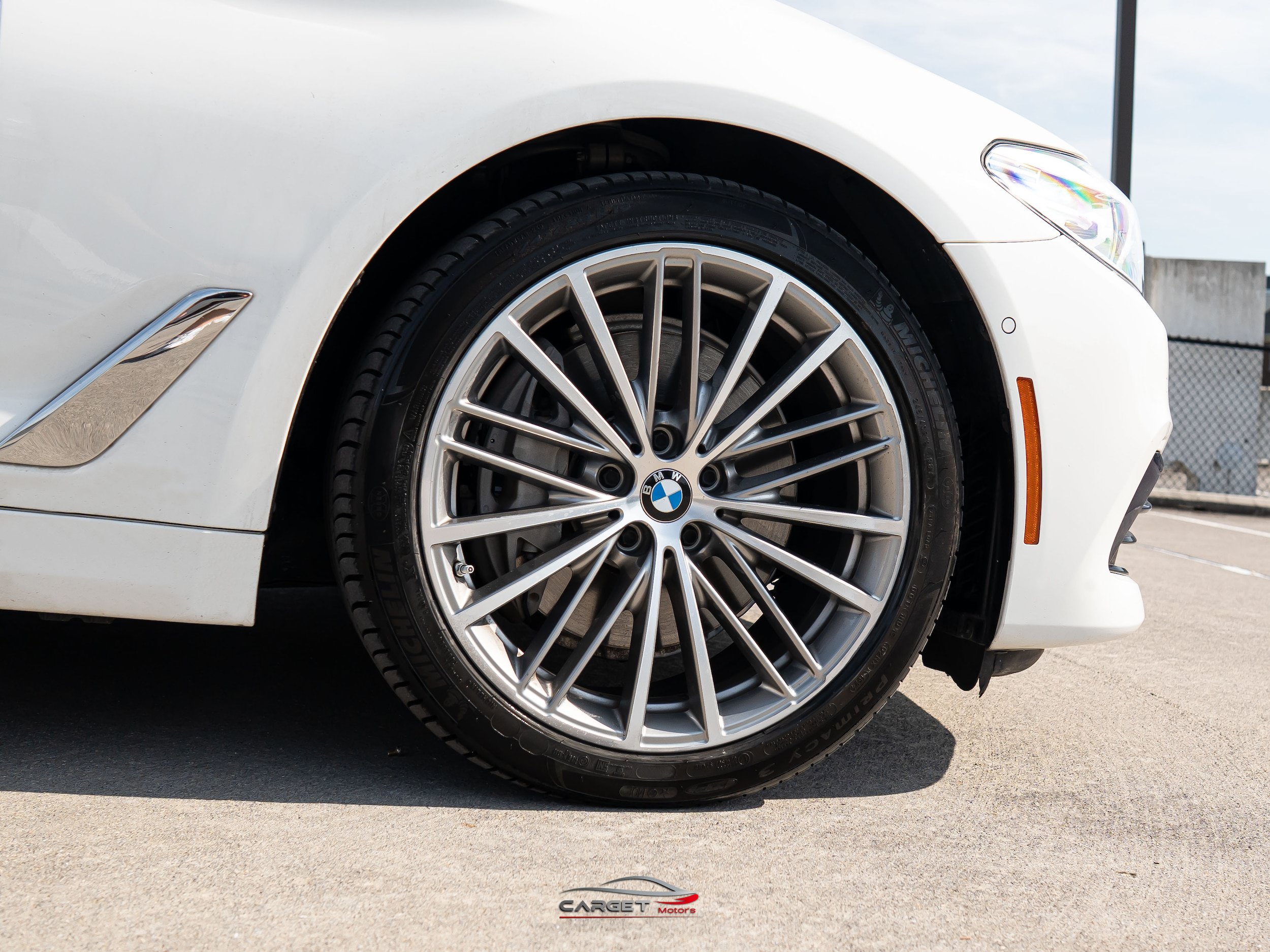 Used 2020 BMW 540i w/ Premium Package RWD image 9