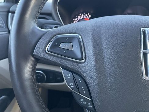 Used 2019 Lincoln MKC Reserve image 15