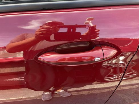 Used 2023 Chevrolet TrailBlazer RS w/ Sun and Liftgate Package image 13