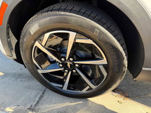 New 2026 Chevrolet Equinox EV LT image 38