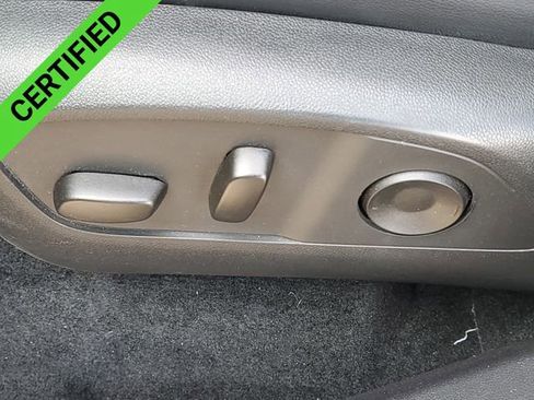 Used 2025 Chevrolet Traverse LT w/ Driver Confidence Package image 37