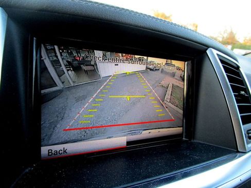 Used 2016 Mercedes-Benz GL 450 4MATIC 4dr GL 450 image 4