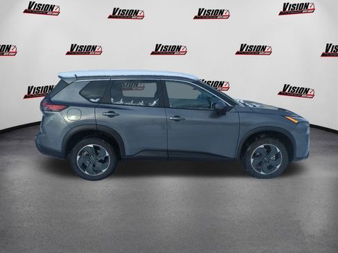 Certified 2025 Nissan Rogue SV image 4