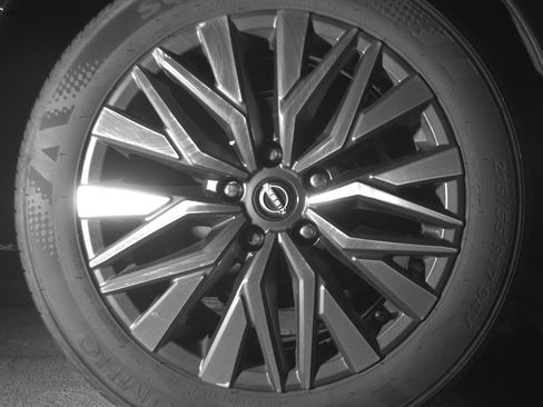 Used 2025 Nissan Altima 2.5 SV FWD image 15