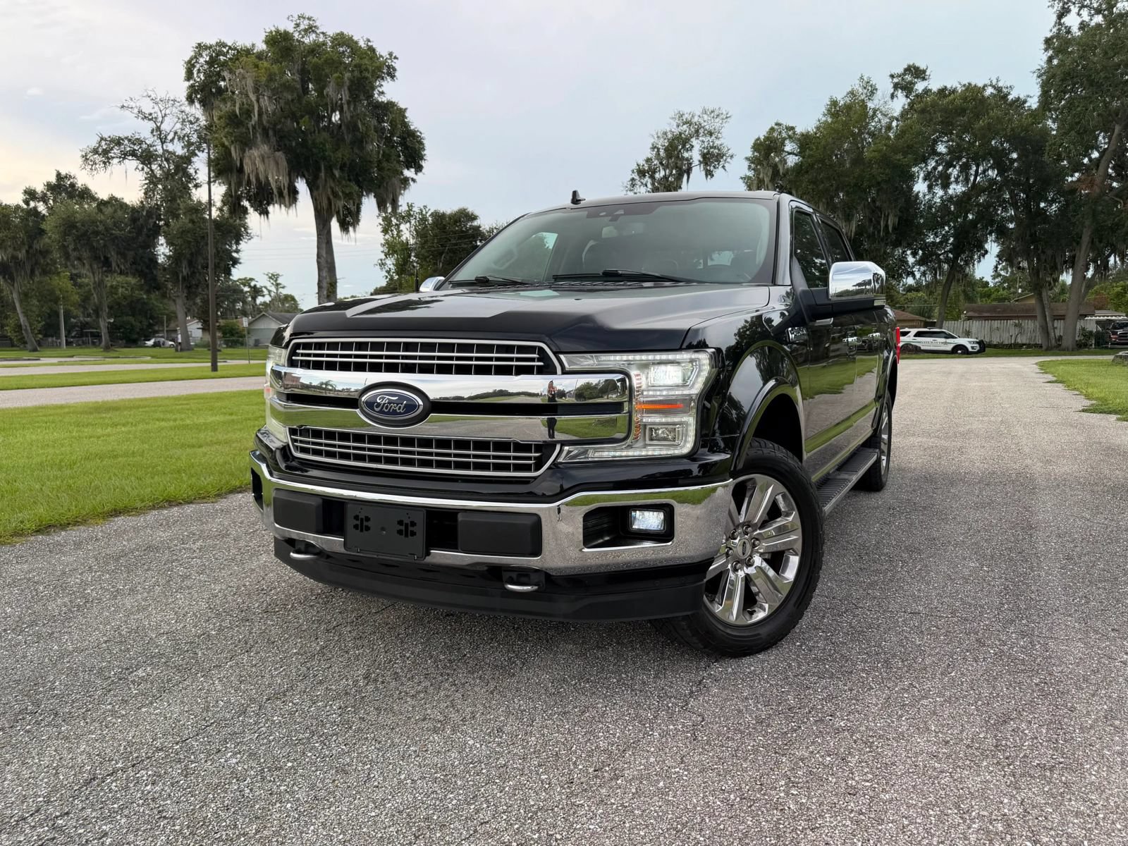 Used 2018 Ford F150 Lariat w/ Equipment Group 502A Luxury AWD/4WD image 1