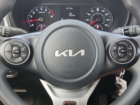 Used 2022 Kia Soul LX FWD image 11