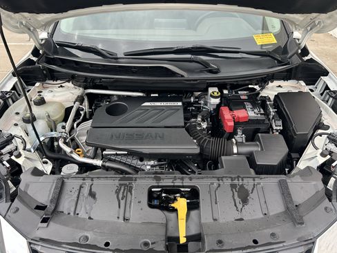 Used 2023 Nissan Rogue SV AWD/4WD image 12