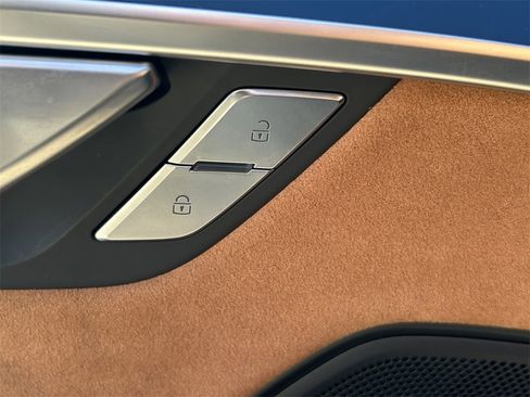 Used 2022 Audi A8 L 3.0T image 33