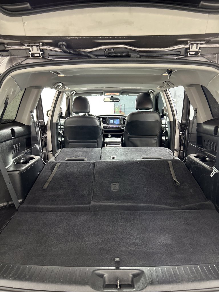 Used 2016 Toyota Highlander XLE AWD/4WD image 23