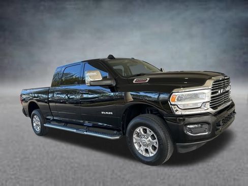 Used 2023 RAM 2500 Laramie AWD/4WD image 2