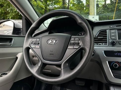 Used 2016 Hyundai Sonata SE image 18