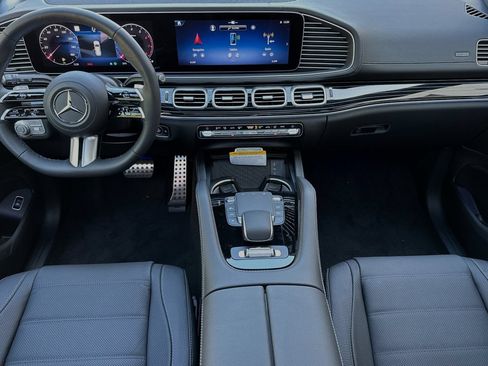 New 2024 Mercedes-Benz GLS 450 4MATIC image 17