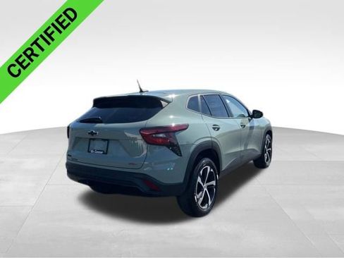 Used 2024 Chevrolet Trax RS w/ Driver Confidence Package FWD image 6