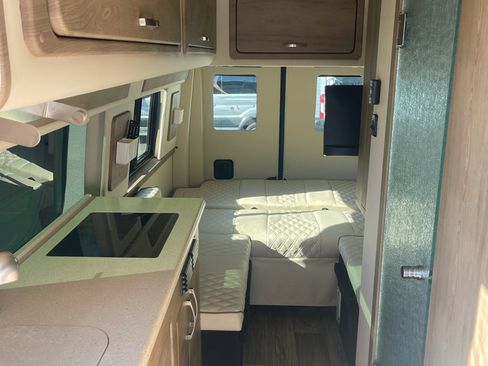 Used 2021 Mercedes-Benz Sprinter 3500 image 19