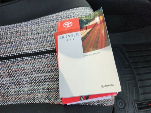 Used 2022 Toyota 4Runner TRD Off-Road image 15