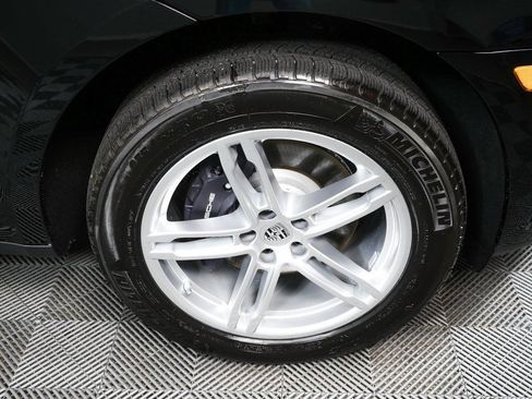 Used 2026 Porsche Macan AWD/4WD image 40
