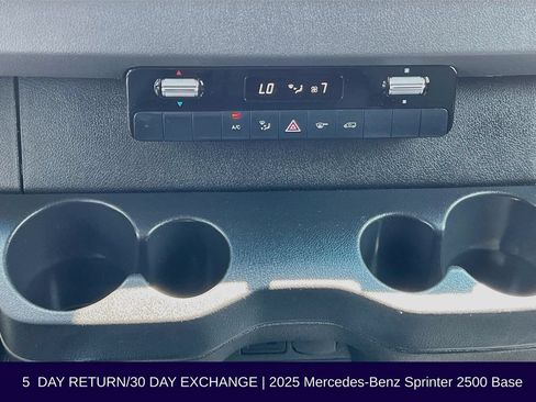 Used 2025 Mercedes-Benz Sprinter 2500 image 18