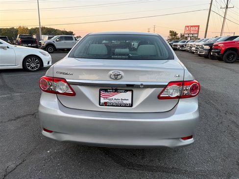 Used 2013 Toyota Corolla LE Special Edition image 4