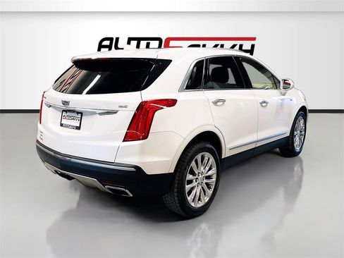 Used 2017 Cadillac XT5 Platinum image 7