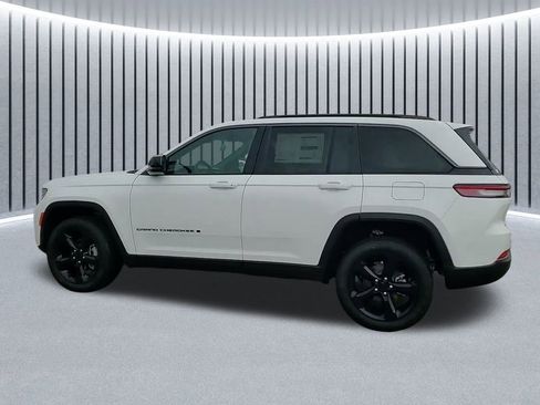 New 2026 Jeep Grand Cherokee Limited w/ Limited Altitude Package image 17
