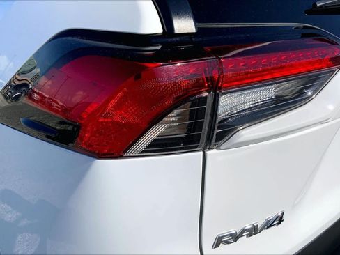 Certified 2025 Toyota RAV4 XLE FWD image 28