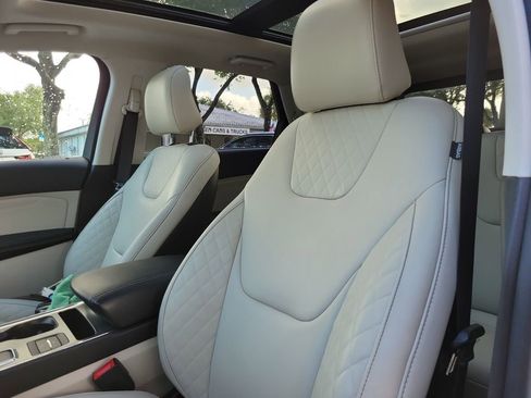 Certified 2023 Ford Edge Titanium AWD/4WD image 18
