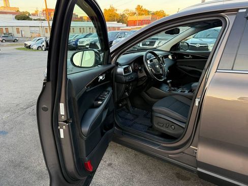 Used 2019 Kia Sorento AWD w/ LX Convenience Package image 14