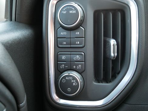 Used 2021 Chevrolet Silverado 1500 LT Trail Boss w/ Bed Protection Package AWD/4WD image 24