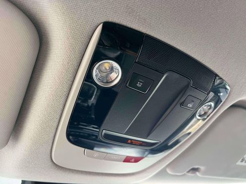 Used 2023 Kia Seltos S w/ Navigation Package image 29