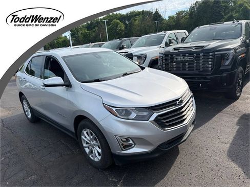 Used 2019 Chevrolet Equinox LT w/ Driver Convenience Package FWD image 1