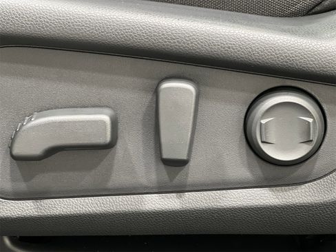 Certified 2025 Subaru Crosstrek 2.5i Limited w/ Crosstrek Mirror Package image 12