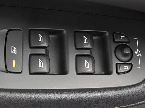 Used 2025 Volvo S60 B5 Core image 23