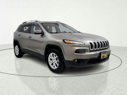 Used 2017 Jeep Cherokee Latitude w/ Comfort/Convenience Group