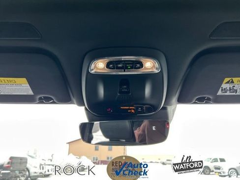 Used 2019 Volvo XC60 T8 R-Design w/ Advanced Package image 12