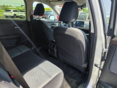 Used 2023 Nissan Rogue SV AWD/4WD image 14