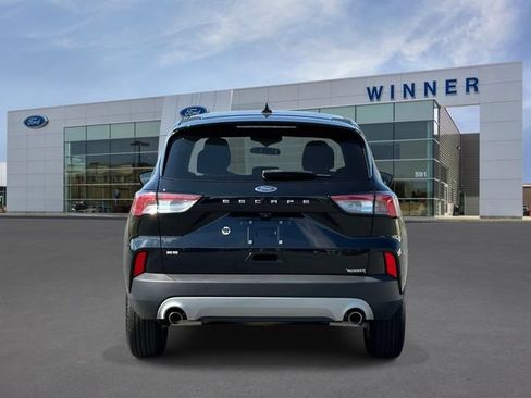 Used 2022 Ford Escape SE FWD image 3