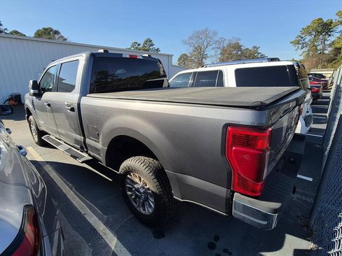 Used 2022 Ford F250 XLT image 2