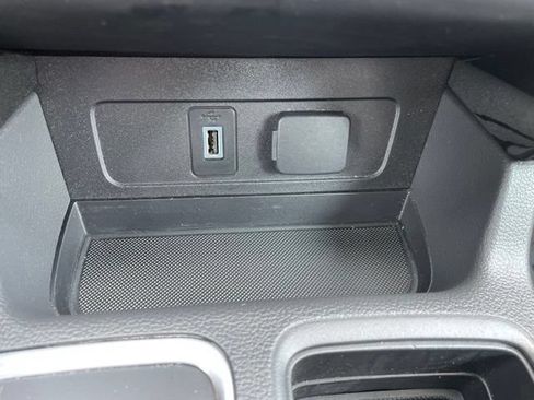 Used 2018 Ford Escape Titanium FWD image 41