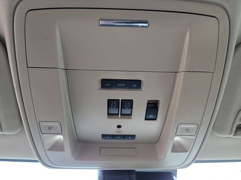 Used 2015 GMC Sierra 3500 Denali w/ Duramax Plus Package image 30