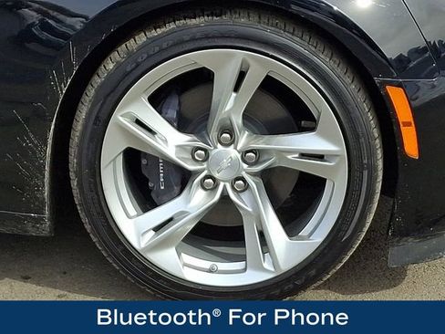 Used 2023 Chevrolet Camaro LT w/ Technology Package image 11