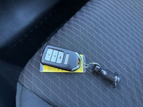 Used 2018 Honda Fit EX image 31