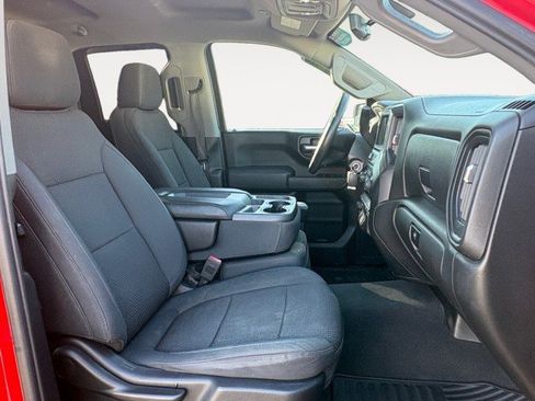 Used 2019 Chevrolet Silverado 1500 Custom Trail Boss w/ Custom Convenience Package AWD/4WD image 4