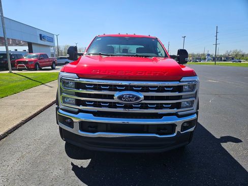 New 2026 Ford F550 4x4 Crew Cab image 3