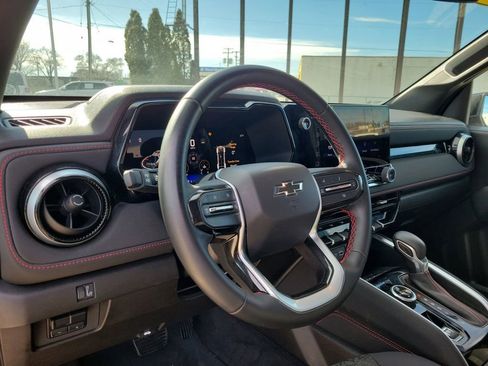 Used 2024 Chevrolet Colorado Z71 w/ Z71 Convenience Package 2 image 21