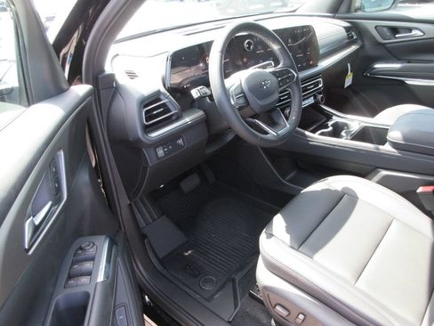 New 2026 Chevrolet Traverse LT w/ Midnight/Sport Edition FWD image 12
