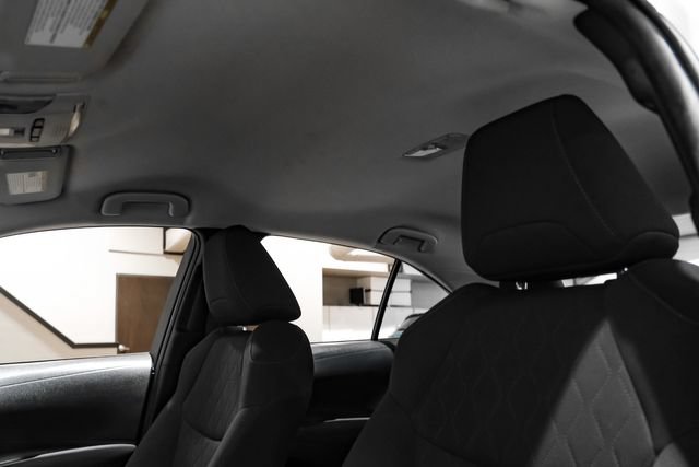 Used 2021 Toyota Corolla LE w/ Carpet Mat Package (TMS) FWD image 31