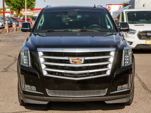 Used 2016 Cadillac Escalade Luxury AWD/4WD image 3